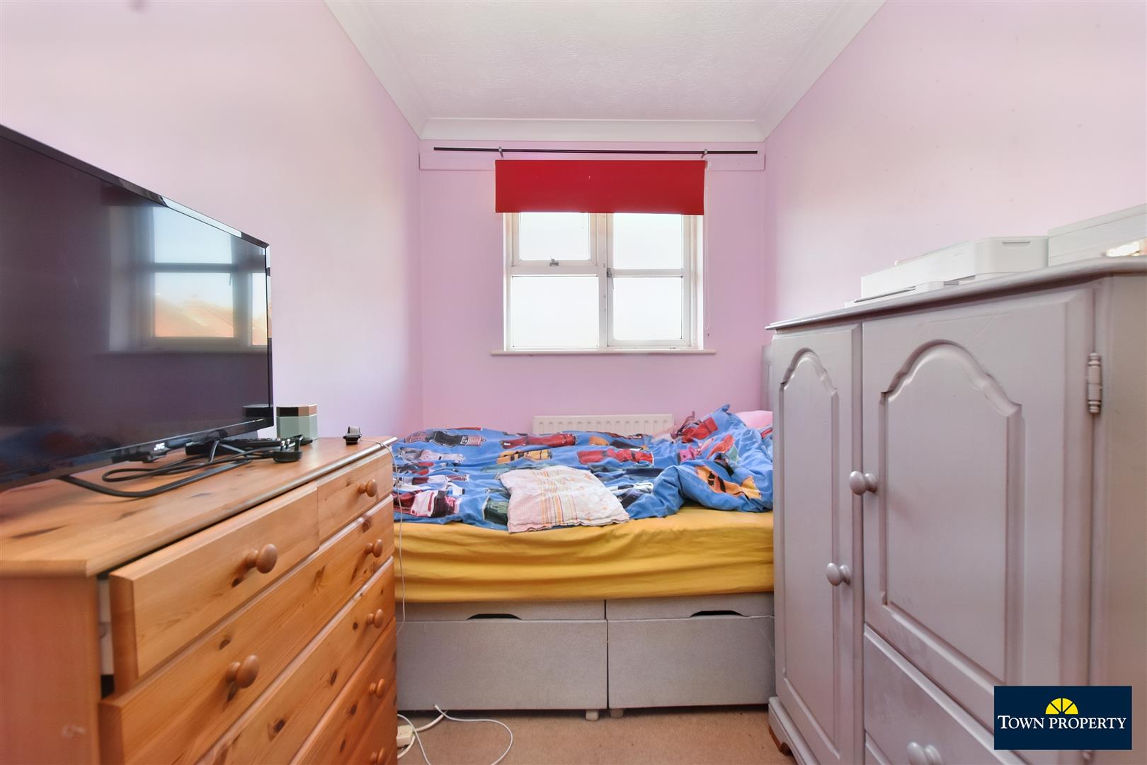 Property Details for Blakes Way Eastbourne BN23 6EN Town Property